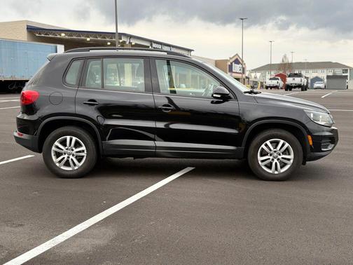 2016 Volkswagen Tiguan S