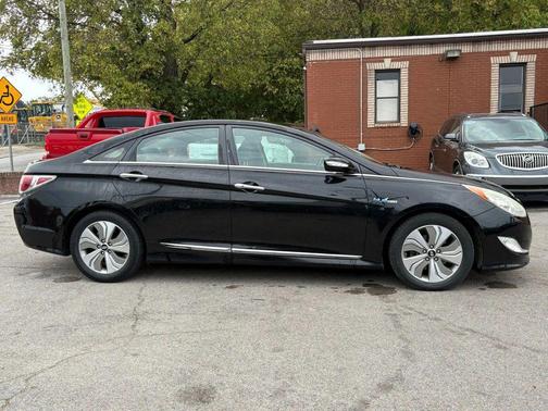 Black Onyx Pearl Mica 2013 Hyundai SONATA Hybrid Limited