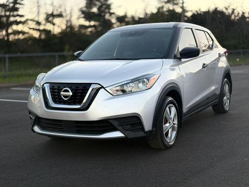 2020 Nissan Kicks S