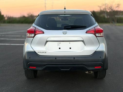 2020 Nissan Kicks S