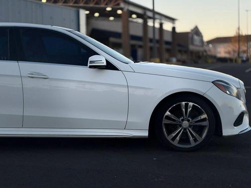 White 2016 Mercedes-Benz E-Class E 350 Sedan 4D