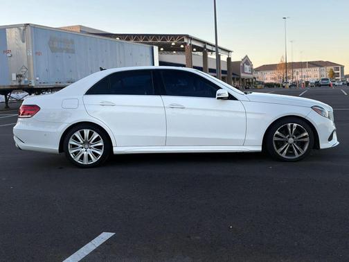 White 2016 Mercedes-Benz E-Class E 350 Sedan 4D
