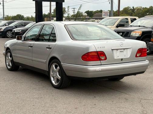 1999 Mercedes-Benz E-Class E 320 Sedan 4D