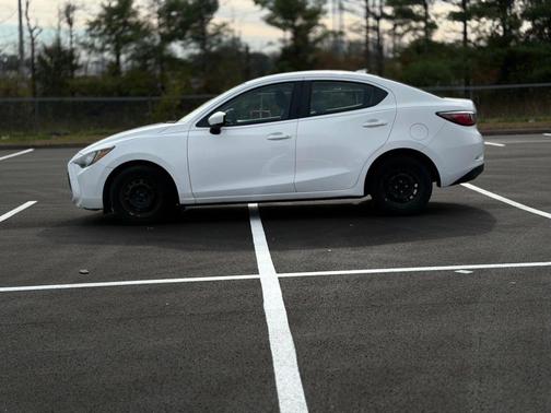 2019 Toyota Yaris Sedan L