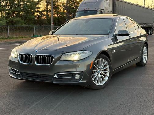 2015 BMW 528 528i Sedan 4D