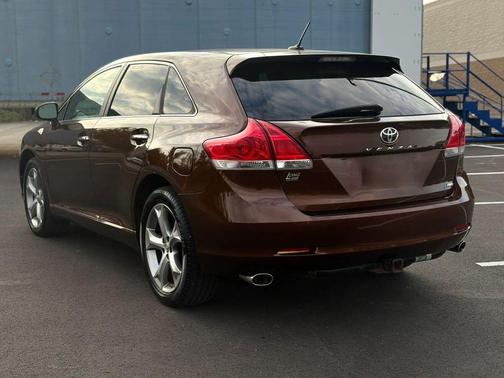 Sunset Bronze Mica 2009 Toyota Venza Base