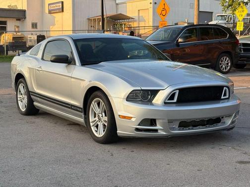 2014 Ford Mustang V6