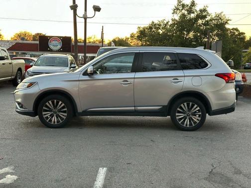 2019 Mitsubishi Outlander SEL