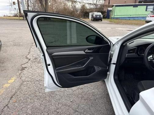 White 2019 Volkswagen Jetta 1.4T S