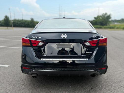 2021 Nissan Altima VC-T SR Sedan 4D