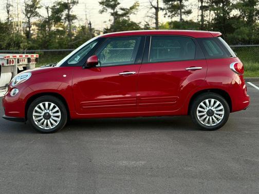 Red 2014 FIAT 500L Easy