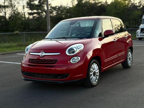 Red 2014 FIAT 500L Easy