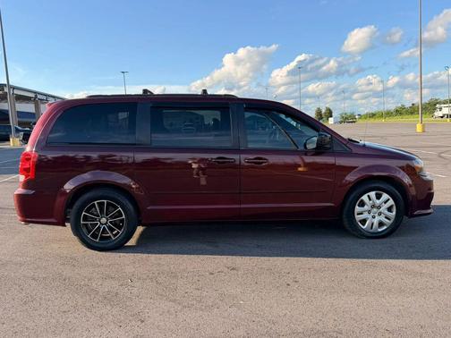 Octane Red Pearlcoat 2017 Dodge Grand Caravan GT