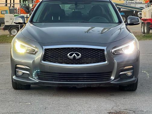 2015 INFINITI Q50 Premium
