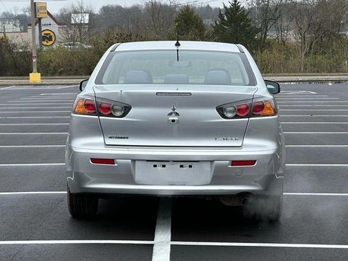 2017 Mitsubishi Lancer SE