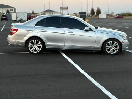 2011 Mercedes-Benz C-Class C 300 4MATIC Luxury