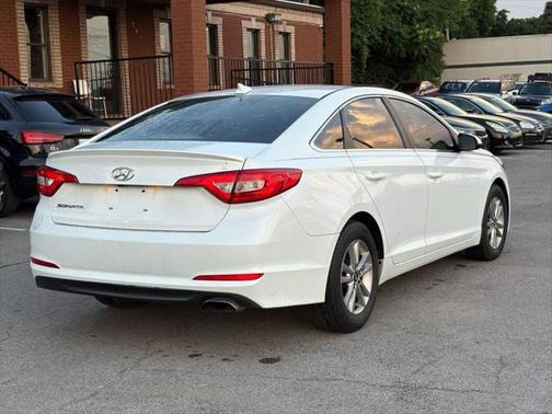 2017 Hyundai SONATA SE