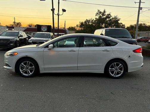 2018 Ford Fusion Hybrid SE