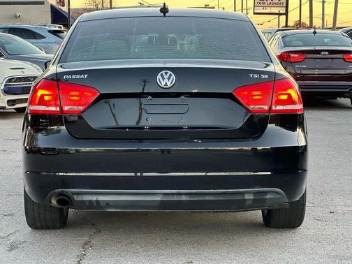 2014 Volkswagen Passat 1.8T Auto SE w/Sunroof & Nav