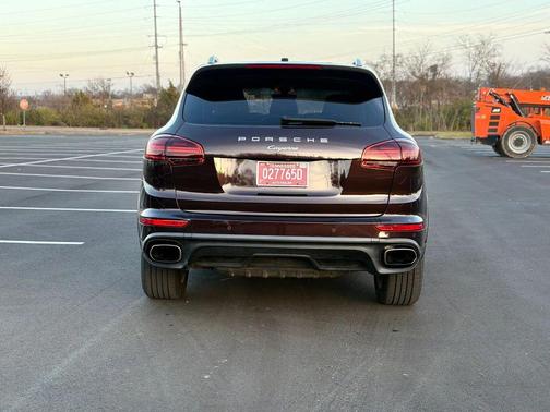 2018 Porsche Cayenne Cayenne