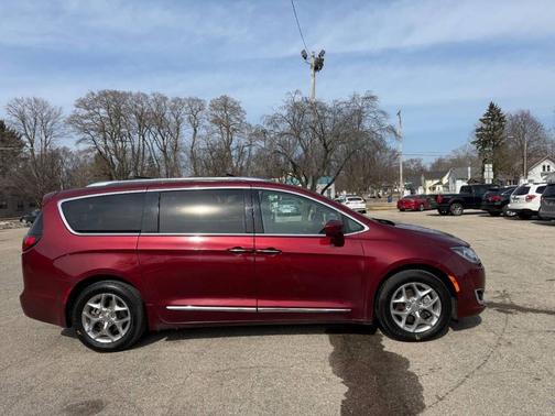 2019 Chrysler Pacifica Touring L