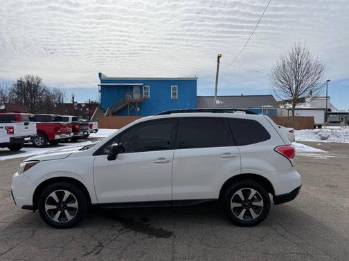 2017 Subaru Forester 2.5i