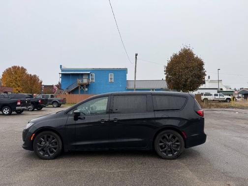 2019 Chrysler Pacifica Touring Plus