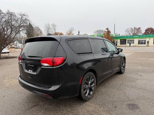 2019 Chrysler Pacifica Touring Plus