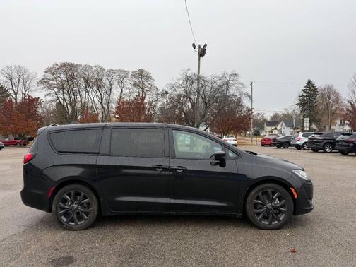 2019 Chrysler Pacifica Touring Plus