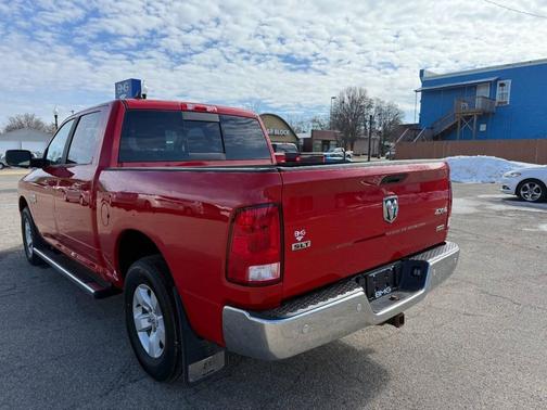 2019 RAM 1500 SLT