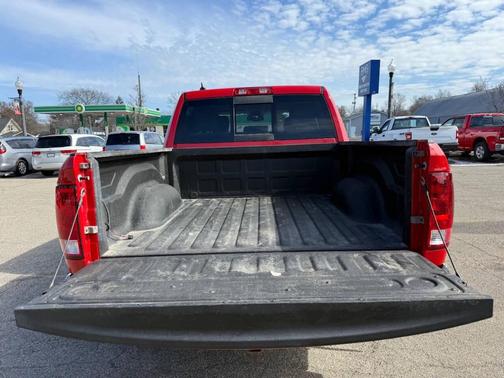 2019 RAM 1500 SLT