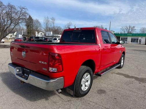 2019 RAM 1500 SLT
