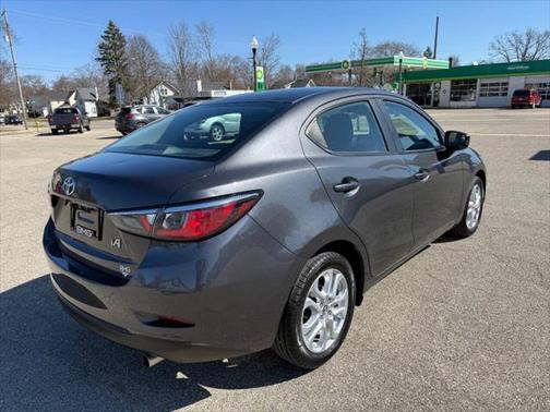 2017 Toyota Yaris iA Base