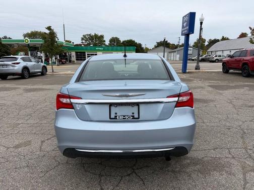 2012 Chrysler 200 Touring