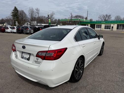 2017 Subaru Legacy Sport
