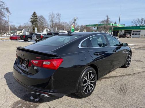 2022 Chevrolet Malibu FWD RS