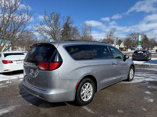 2020 Chrysler Voyager LXI