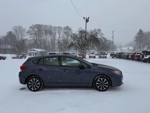2017 Subaru Impreza 2.0i