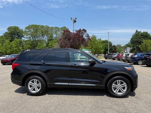 Agate Black Metallic 2020 Ford Explorer XLT