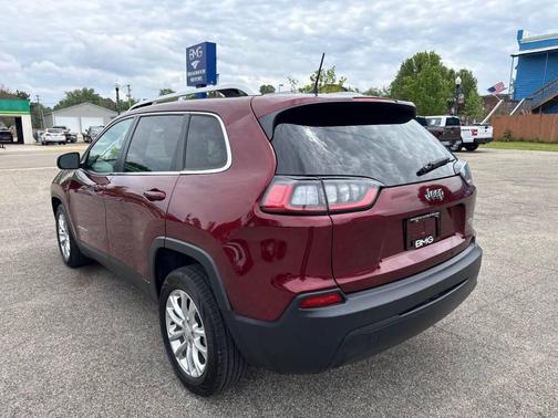 Velvet Red Pearlcoat 2019 Jeep Cherokee Latitude