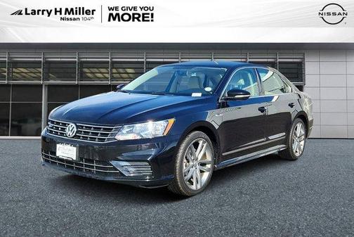 Photo 1 of 30 of 2017 Volkswagen Passat 1.8T R-Line