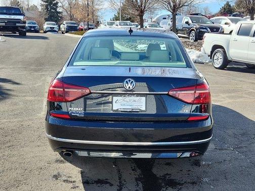Photo 5 of 30 of 2017 Volkswagen Passat 1.8T R-Line