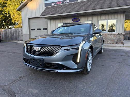 2022 Cadillac CT4 Luxury