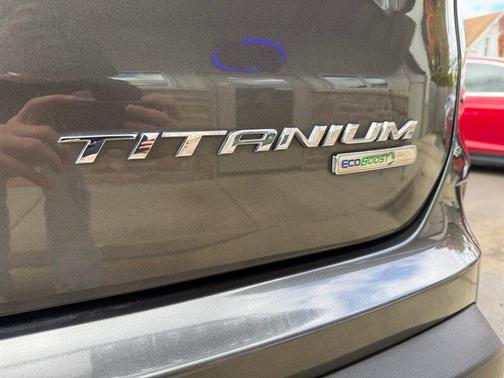 2019 Ford Edge Titanium