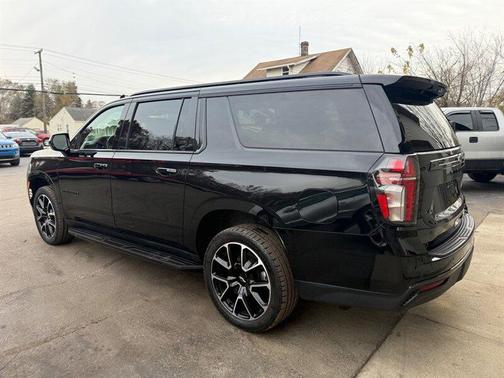 2021 Chevrolet Suburban RST