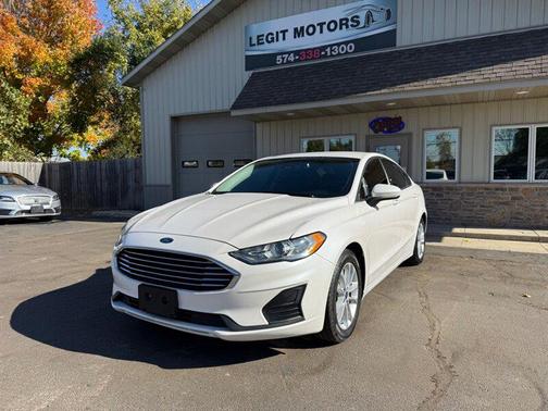 2020 Ford Fusion SE