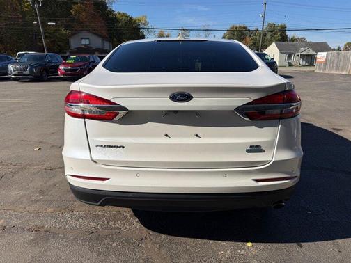 2020 Ford Fusion SE