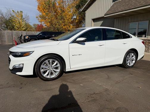 2022 Chevrolet Malibu FWD LT