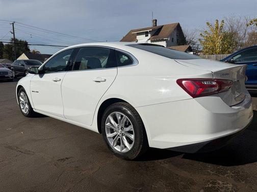 2022 Chevrolet Malibu FWD LT
