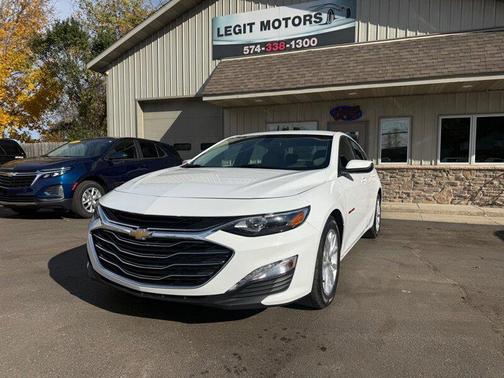 2022 Chevrolet Malibu FWD LT